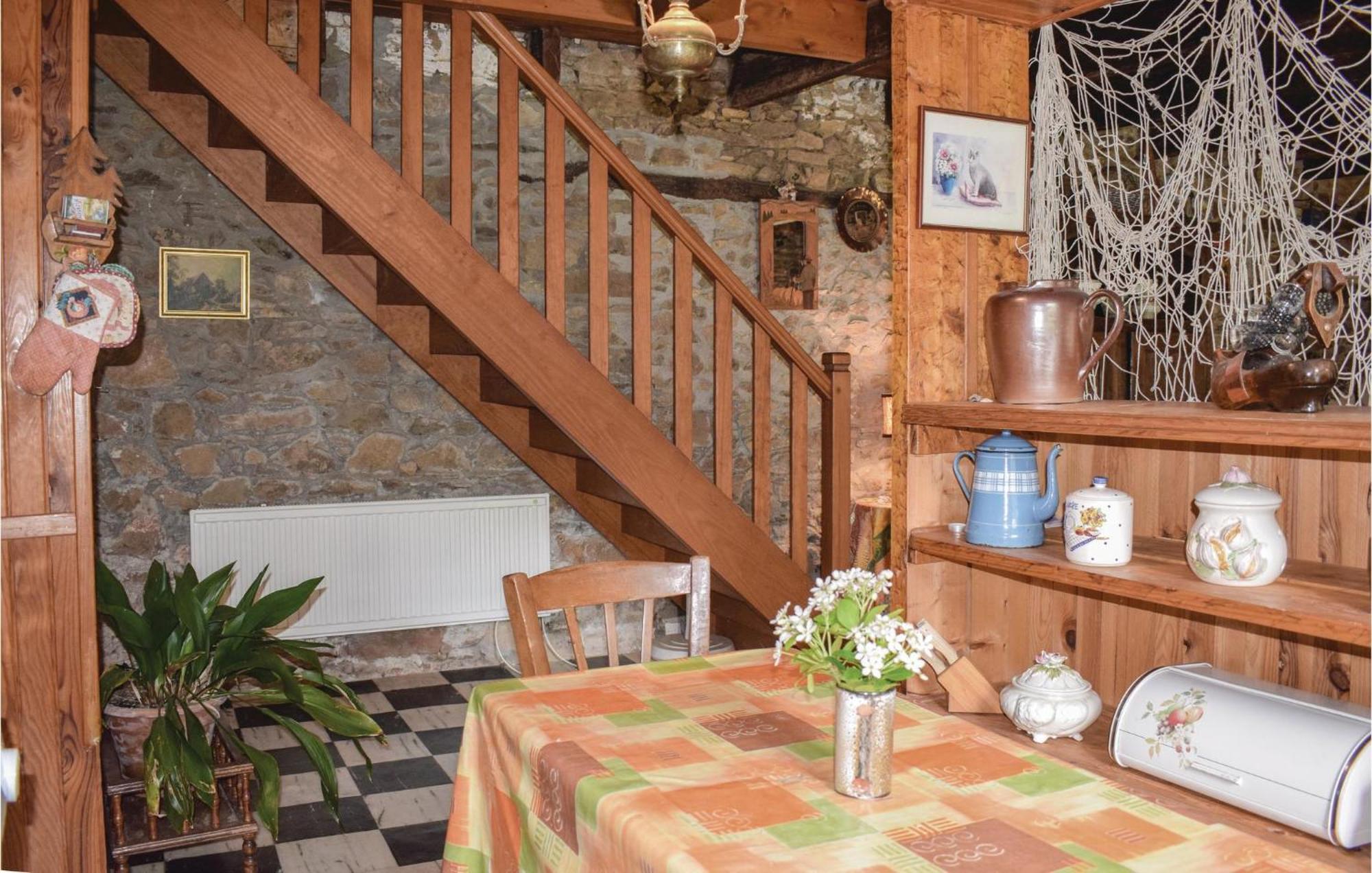Lovely Home In Le Faouet With Kitchen エクステリア 写真