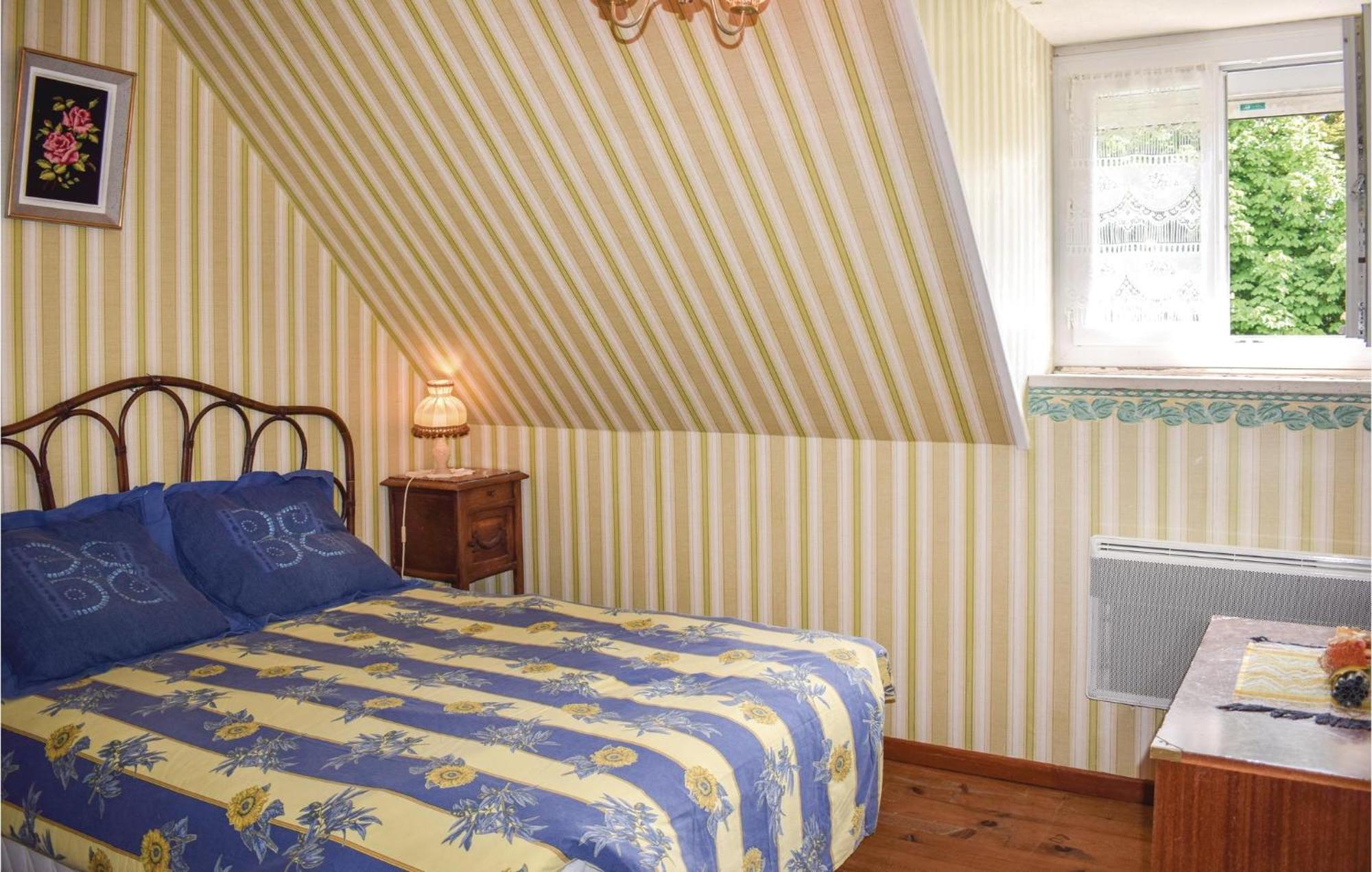 Lovely Home In Le Faouet With Kitchen エクステリア 写真